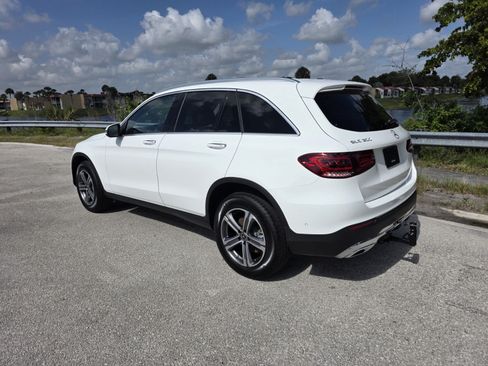 Used 2022 Mercedes-Benz GLC 300 4MATIC image 2