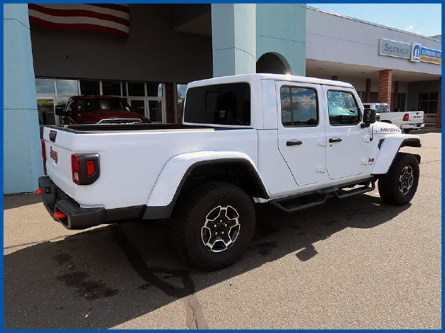 Used 2023 Jeep Gladiator Mojave w/ Cold Weather Group AWD/4WD image 7