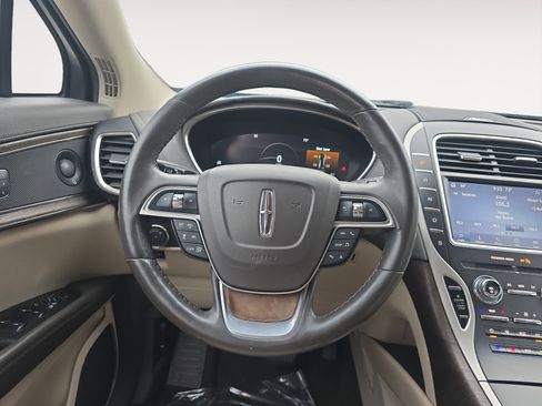 Used 2020 Lincoln Nautilus Reserve w/ Equipment Group 201A image 13