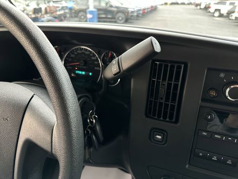 Used 2025 Chevrolet Express 3500 LS RWD image 15