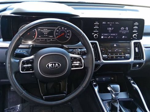 Used 2021 Kia Sorento LX AWD/4WD image 9