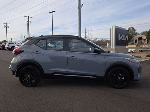 Used 2023 Nissan Kicks SR w/ SR Premium Package image 6