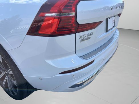 Used 2023 Volvo XC60 B5 Ultimate image 19