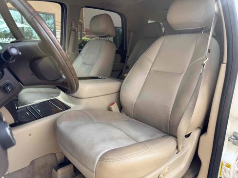 Used 2014 GMC Yukon Denali image 29