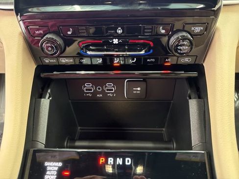 New 2025 Jeep Grand Cherokee L Limited w/ Trailer Tow Package image 23