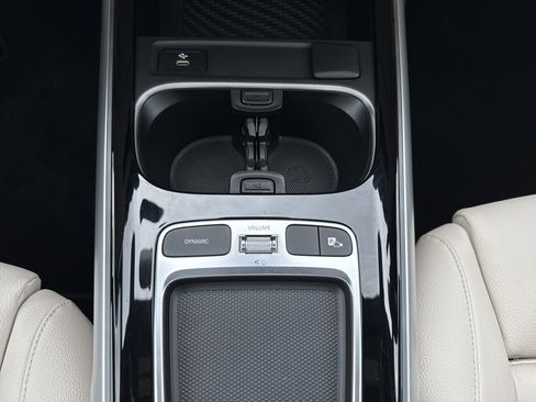 Certified 2025 Mercedes-Benz GLB 250 4MATIC image 22