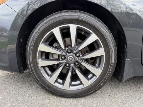 Used 2016 Nissan Altima 2.5 SV w/ Convenience Package image 33