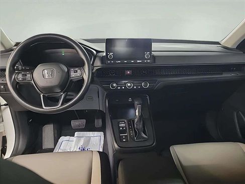 Used 2024 Honda CR-V LX image 12