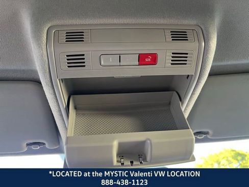 Certified 2020 Volkswagen Tiguan SE image 40