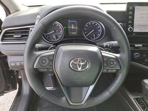 Certified 2023 Toyota Camry SE image 18
