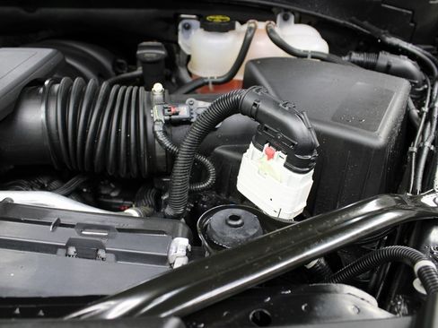 Used 2025 Chevrolet Tahoe RST image 29