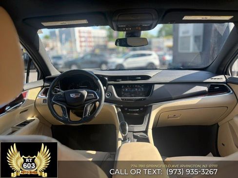 Used 2019 Cadillac XT5 Premium Luxury AWD/4WD image 11