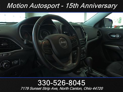 Used 2020 Jeep Cherokee Limited AWD/4WD image 16