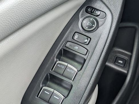 Used 2019 Honda Accord EX image 10