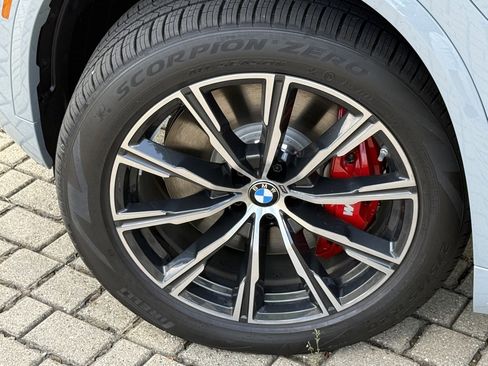 Used 2026 BMW X5 xDrive50e w/ M Sport Package image 7