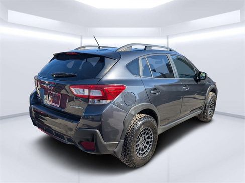 Used 2019 Subaru Crosstrek 2.0i image 3