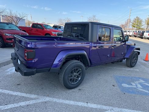 New 2026 Jeep Gladiator Sport image 31