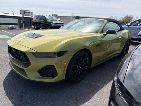 New 2025 Ford Mustang GT Premium RWD image 4