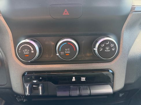 Used 2019 RAM 2500 Tradesman w/ Chrome Appearance Group AWD/4WD image 14