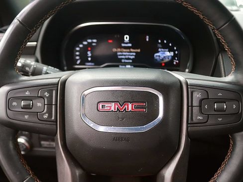 Used 2024 GMC Yukon XL AT4 w/ Technology Package AWD/4WD image 21