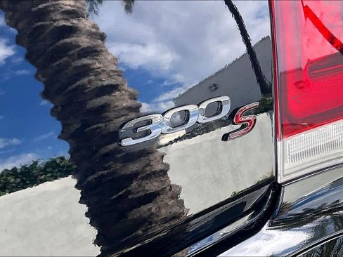 Used 2023 Chrysler 300 S image 9