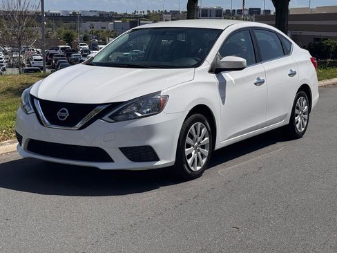 Used 2016 Nissan Sentra S image 2