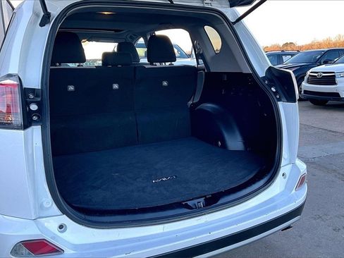 Certified 2018 Toyota RAV4 XLE image 22