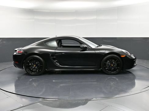 Used 2025 Porsche 718 Cayman image 9