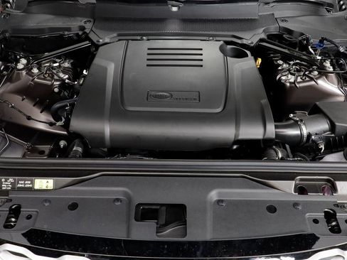 New 2025 Land Rover Discovery S AWD/4WD image 24