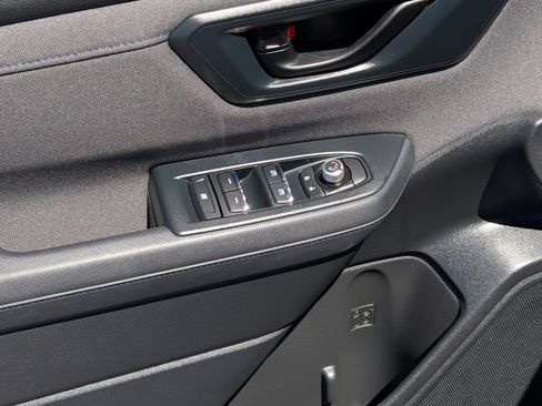 Certified 2025 Subaru Forester Premium AWD/4WD image 19