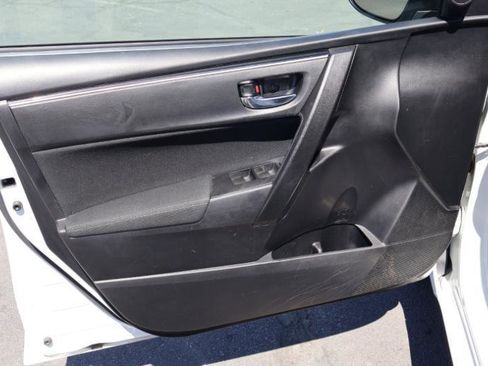 Used 2018 Toyota Corolla LE FWD image 16