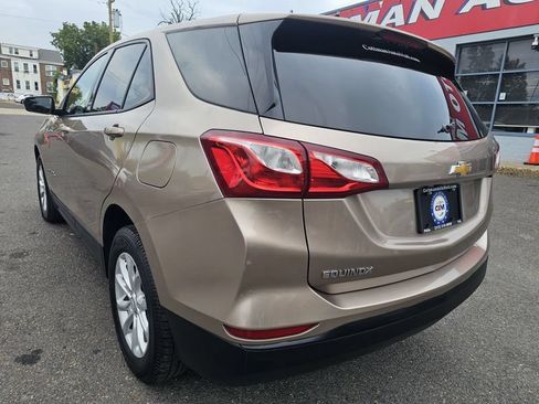 Used 2019 Chevrolet Equinox LS w/ LS Convenience Package FWD image 7