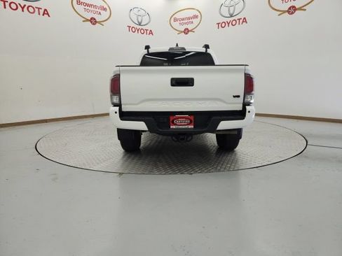Certified 2023 Toyota Tacoma TRD Off-Road w/ TRD Premium Off Road Package AWD/4WD image 7