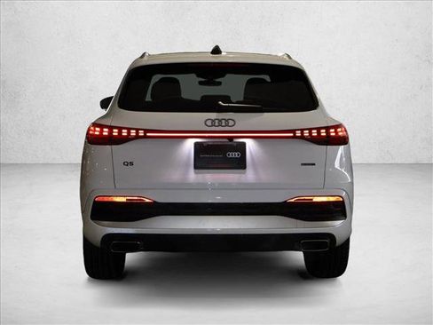 Used 2025 Audi Q5 Premium w/ Convenience Package AWD/4WD image 8