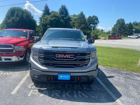Used 2024 GMC Sierra 1500 AT4 w/ Technology Package AWD/4WD image 2
