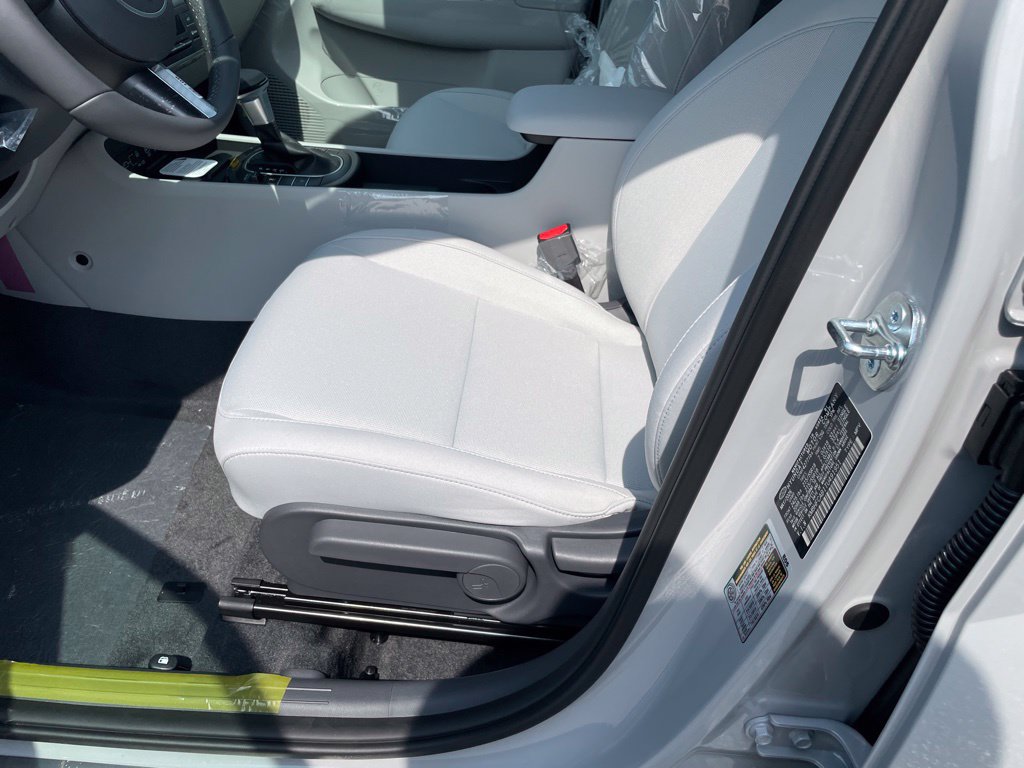 New 2026 Hyundai Kona SEL Sport AWD/4WD image 10