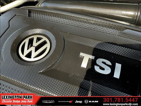 Used 2017 Volkswagen Jetta Sport FWD image 30
