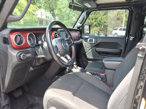 Used 2018 Jeep Wrangler Unlimited Rubicon AWD/4WD image 24