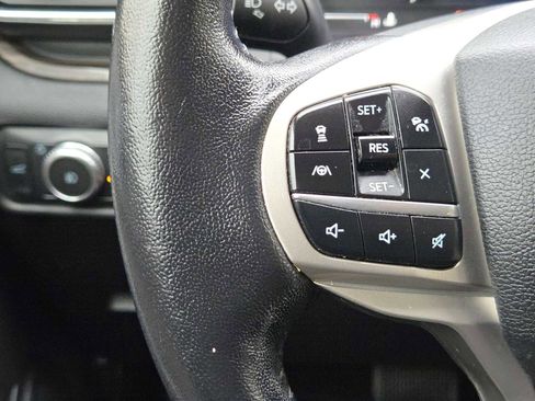 Used 2021 Ford Explorer Limited w/ Equipment Group 301A AWD/4WD image 26