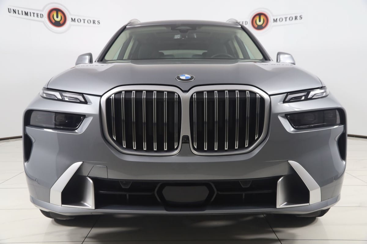 Used 2024 BMW X7 xDrive40i AWD/4WD image 64