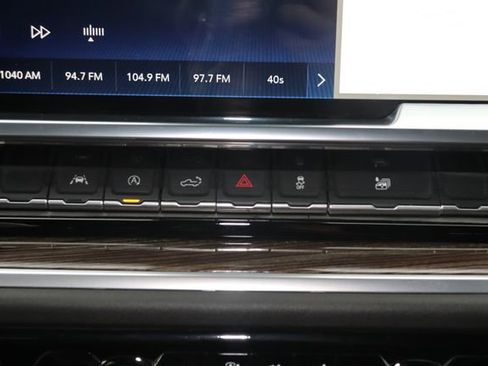 Used 2023 Chevrolet Silverado 1500 LT image 25