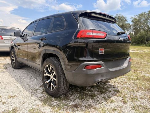 Used 2014 Jeep Cherokee Sport FWD image 7