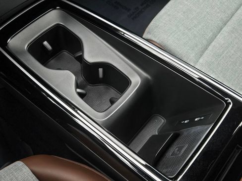 Used 2023 Volkswagen ID.4 Pro RWD image 18