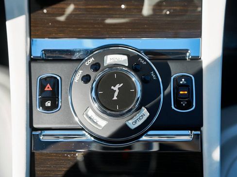 Used 2020 Rolls-Royce Wraith RWD image 64