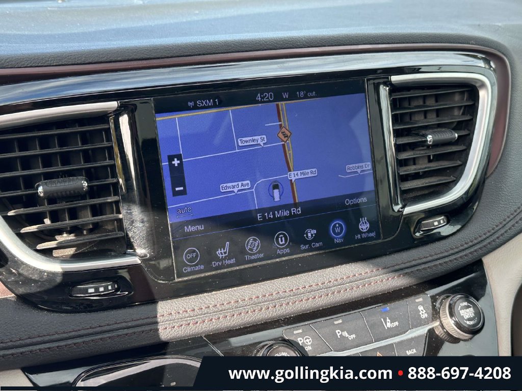 Used 2017 Chrysler Pacifica Limited FWD image 24