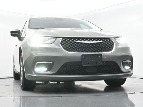 Used 2025 Chrysler Pacifica Select FWD image 72