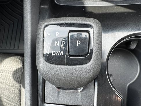 Used 2025 Nissan Rogue SV AWD/4WD image 23