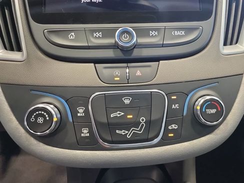 Used 2022 Chevrolet Malibu LS FWD image 25