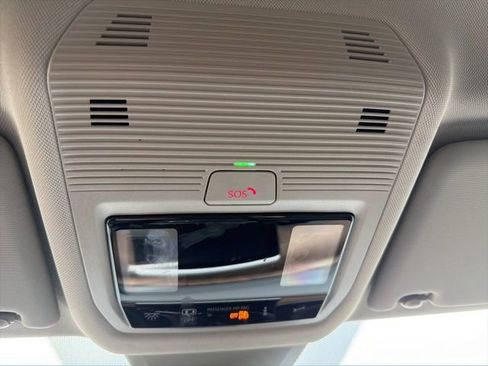 New 2026 Volkswagen Atlas SE image 18