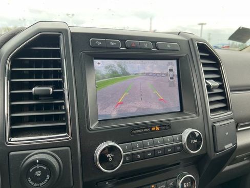 Used 2018 Ford Expedition Limited w/ Equipment Group 301A AWD/4WD image 14